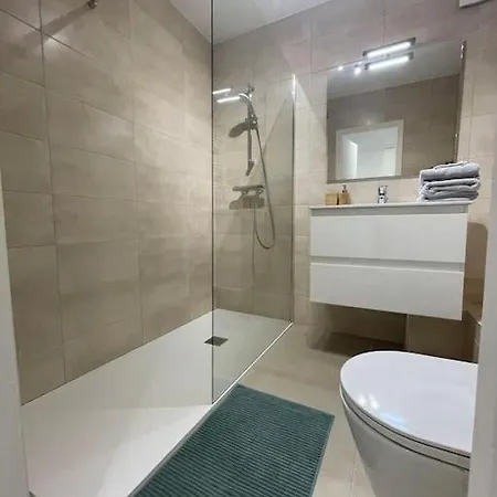 Spacieux Studio Dans Avec Piscine Le Cannet